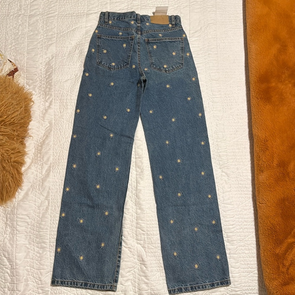 Cotton On Loose Straight Jean with Flower embroidered details.